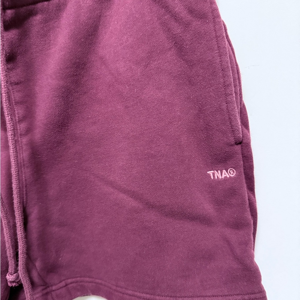 Aritzia
Cozy Sweatfleece Boyfriend Mid-Thigh Short - Picture 3 of 7